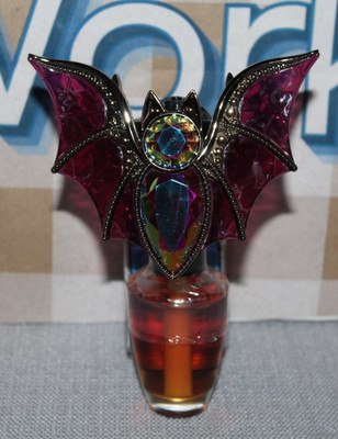 Bath & Body Works BEJEWELED BAT Halloween Wallflower Plug Nightlight