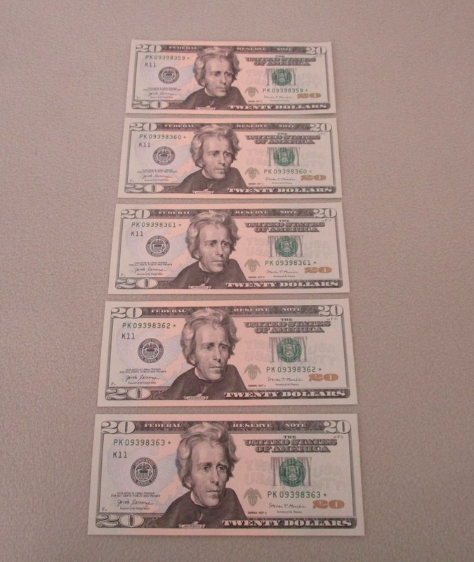 5 - Crisp Uncirculated Series 2017A $20 Star Notes Sequential