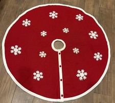 Red Wool Christmas Tree Skirt Button Closure White Embroidered Snowflakes 51  