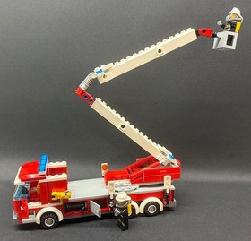 LEGO City Fire Station Complete w/6 MiniFigures Dog & Instructions Set #60110