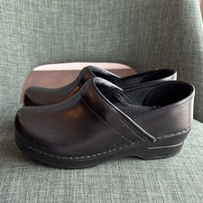 Dansko women  s professional Black Women's Clogs work comfort size 36/6 GUC