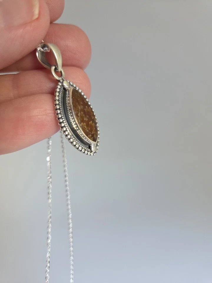 Collar colgante de plata de ley 925 con coral fósil Foto 4 de 4