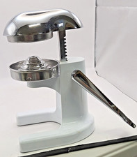Vintage Citrus Juice Manual Press Squeezer - Cast Aluminum