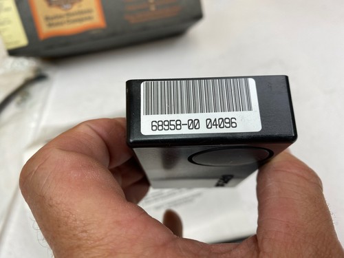 🔥Oem 04-06 Harley Sportster Security System Smart Siren Kit P/n 68352-04🔥 - Picture 5 of 7