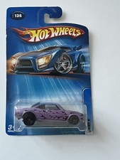 Hot Wheels Vairy 8 Purple with Black Flames 136/223 2005 H9044 New on Card