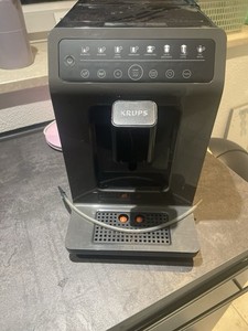 Krups Kaffeevollautomat EA897B
