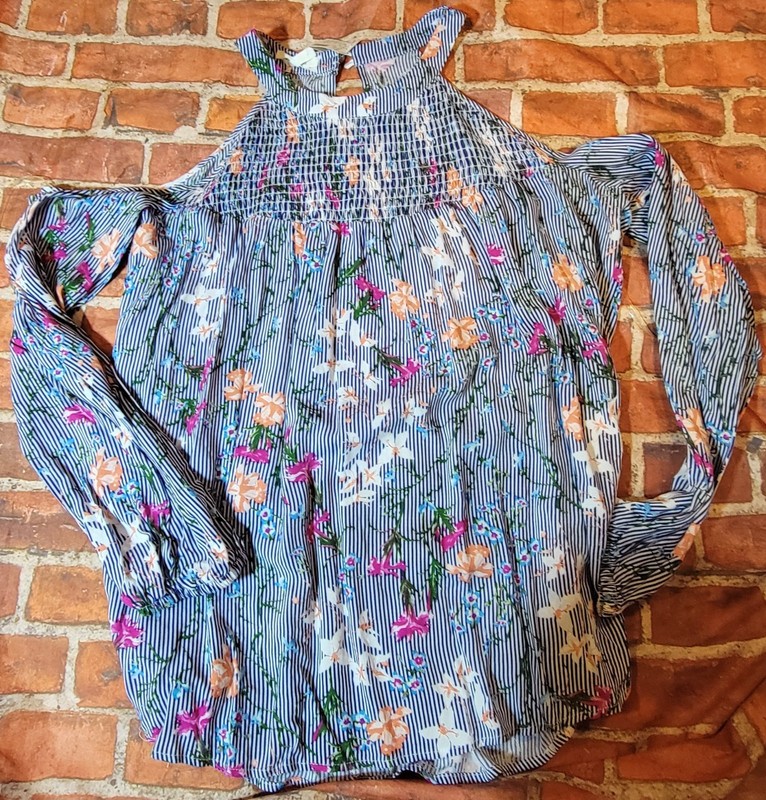 New With Tags! Maurices Women’s Striped Floral Cold-Shoulder Top – Size Large