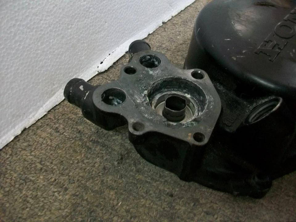 1982 Honda CR250 CR250R Elsinore Clutch Water Pump Cover AHRMA Foto 2 de 4