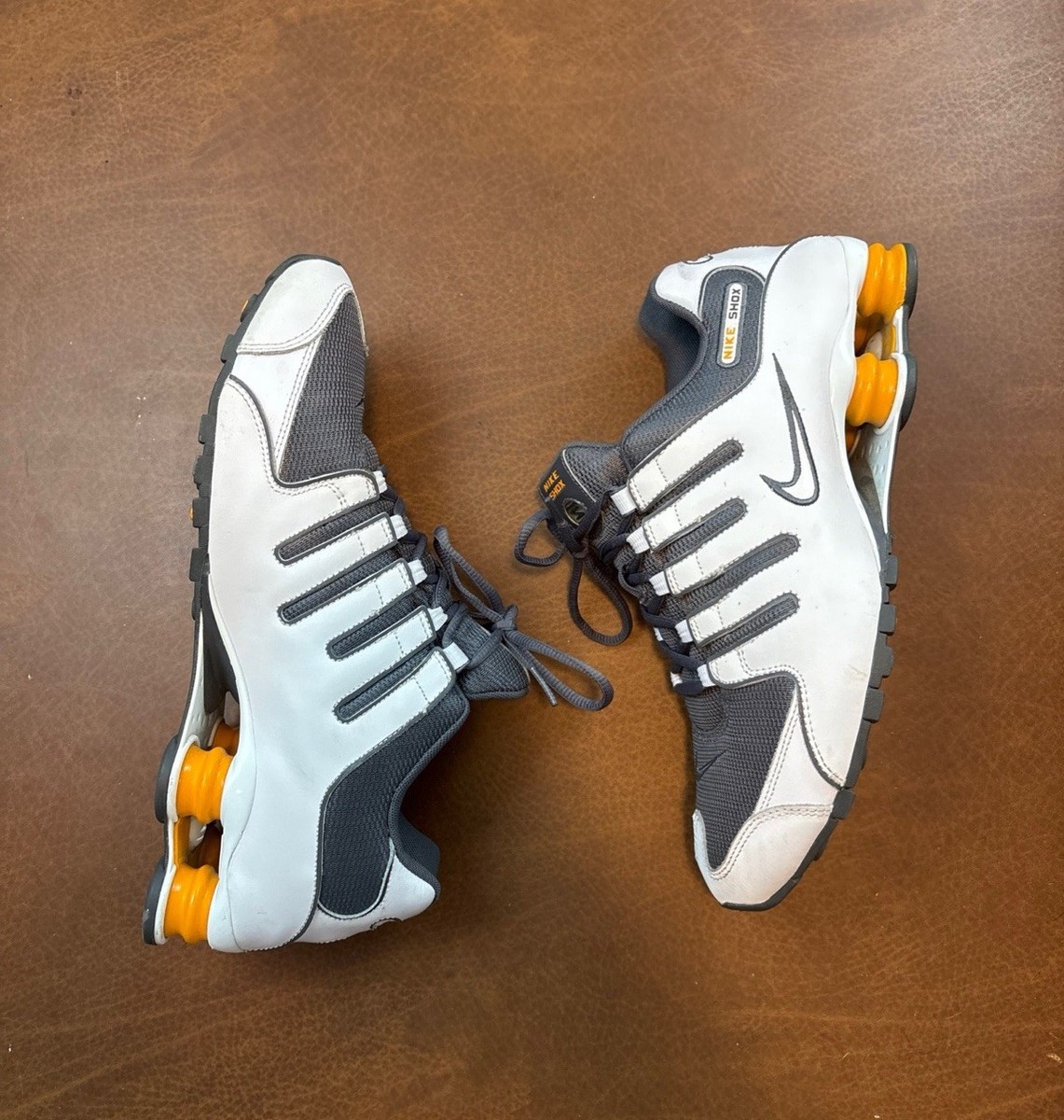 Nike Shox Men’s Sneakers Gray White Orange Columns Running Shoes Sz 10.5 View 3