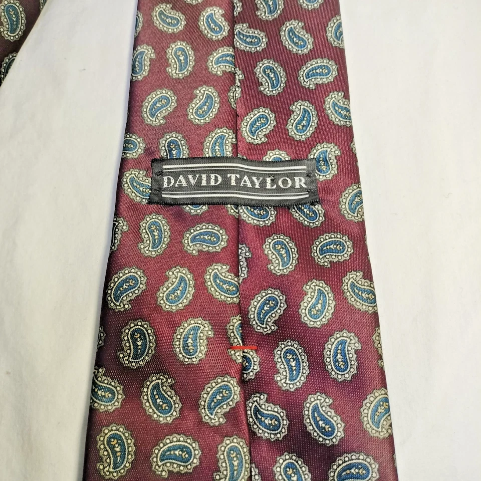 Corbata de hombre David Taylor diseñador borgoña y verde cachemira hecha en EE. UU. 4" de ancho Foto 3 de 4
