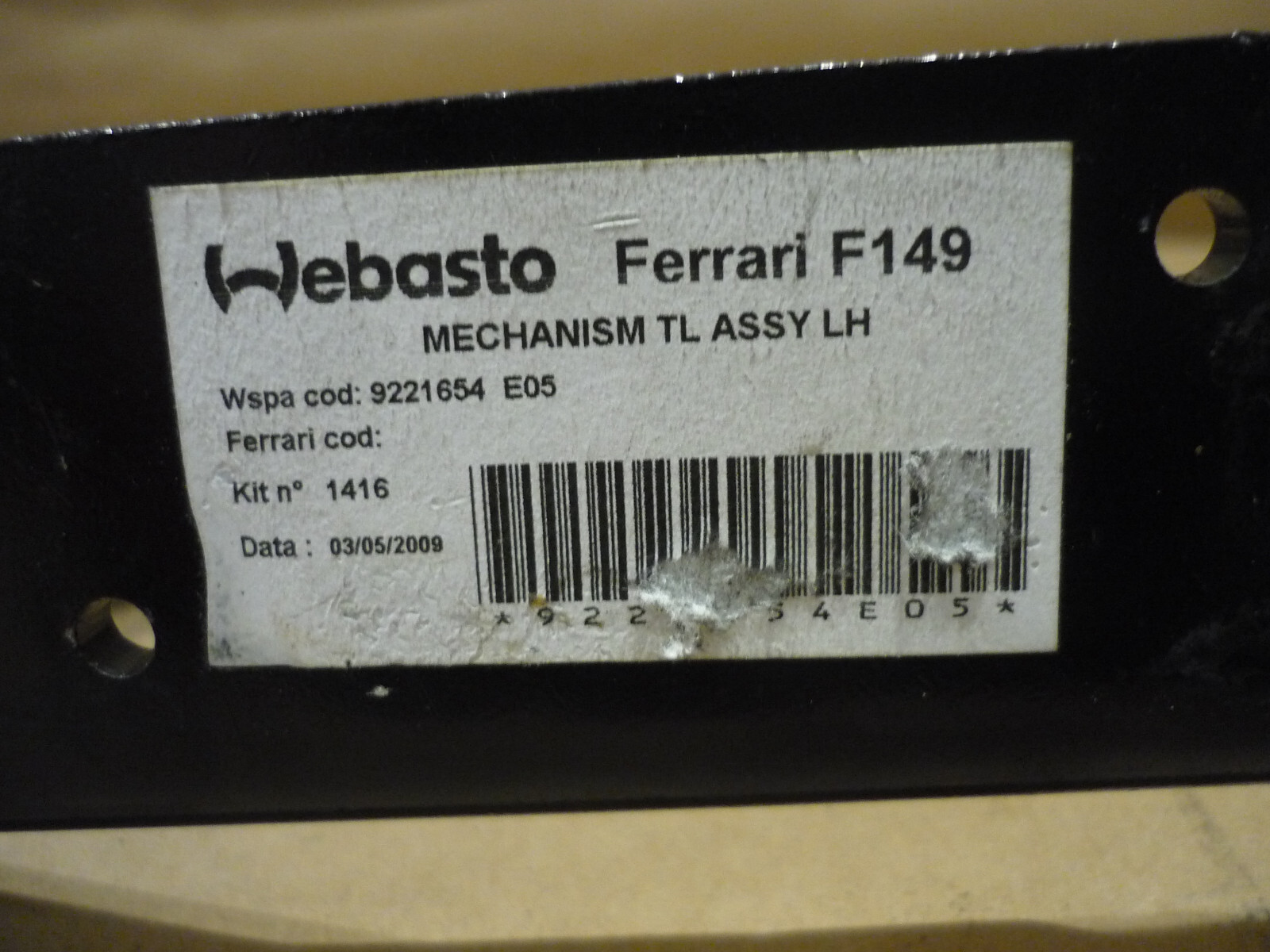 Ferrari California - LH Trunk Lid Hinge Assy - PN 70001686