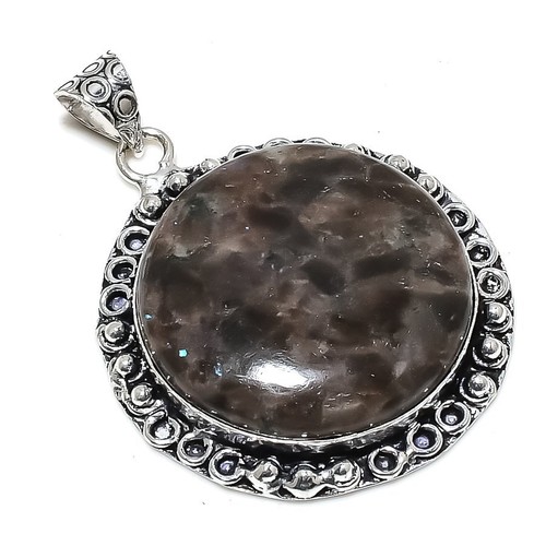 Pendentif En Argent 925 Avec Pierre De Sang Naturelle Extrêmement Rouge - Fait Main - Longueur 5.1 Cm