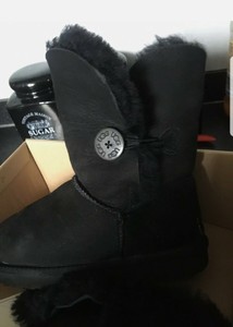 ugg boots size 5.5