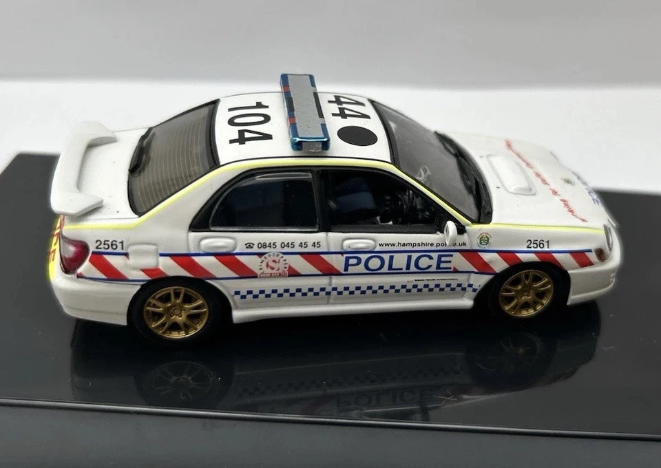 2D Models Hampshire Police Autoart 1/43 ONLY 6 Made Code 3 Subaru Impreza  — 第 3/4 张图片
