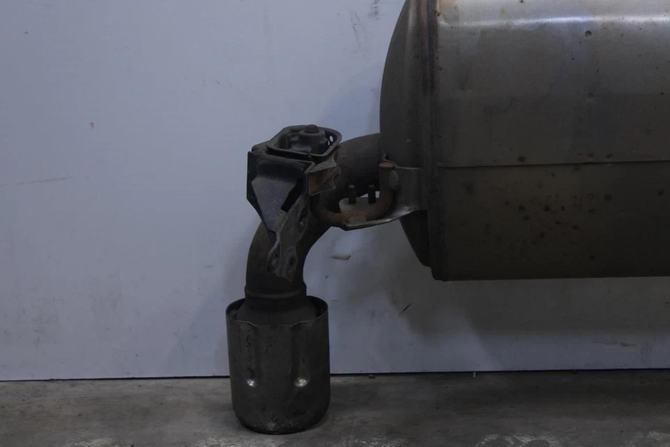 Silenciador sistema escape trasero 17-20 Infiniti Q60 Luxe 3,0 L AWD con puntas 20100-5CE0B Foto 2 de 4