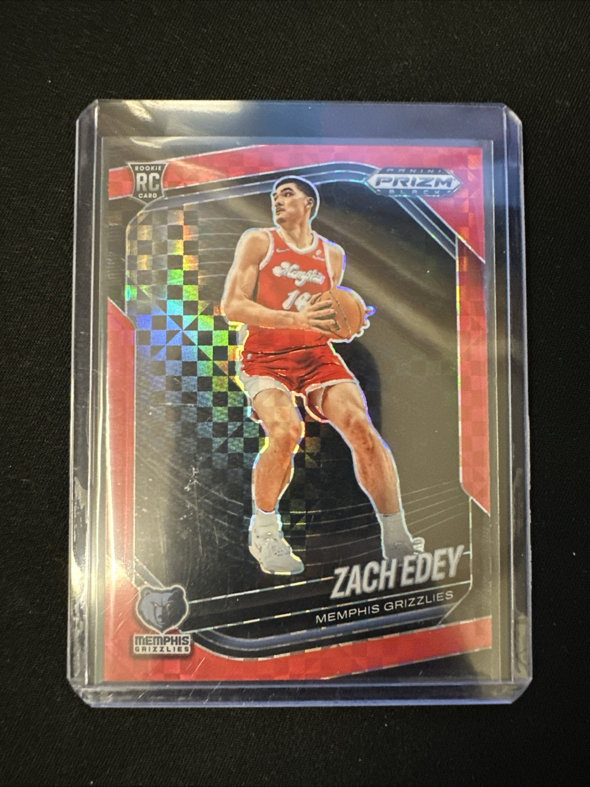 2024-25 Panini Prizm Black Zach Edey, Zach Edey #64 Red Power Prizm 35/75 (RC)