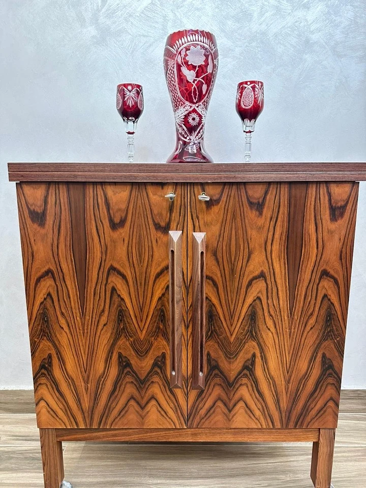 Torbjørn Afdal para Bruksbo Noruega - Armario de bar abatible en palisandro años 60 Foto 3 de 4