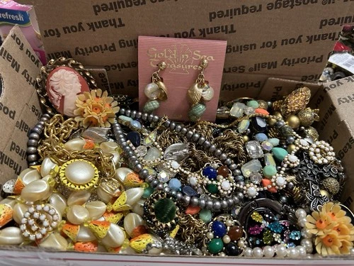 Vintage & Modern Costume Jewelry Lot ~Some Signed ~Small Priority Box #1353