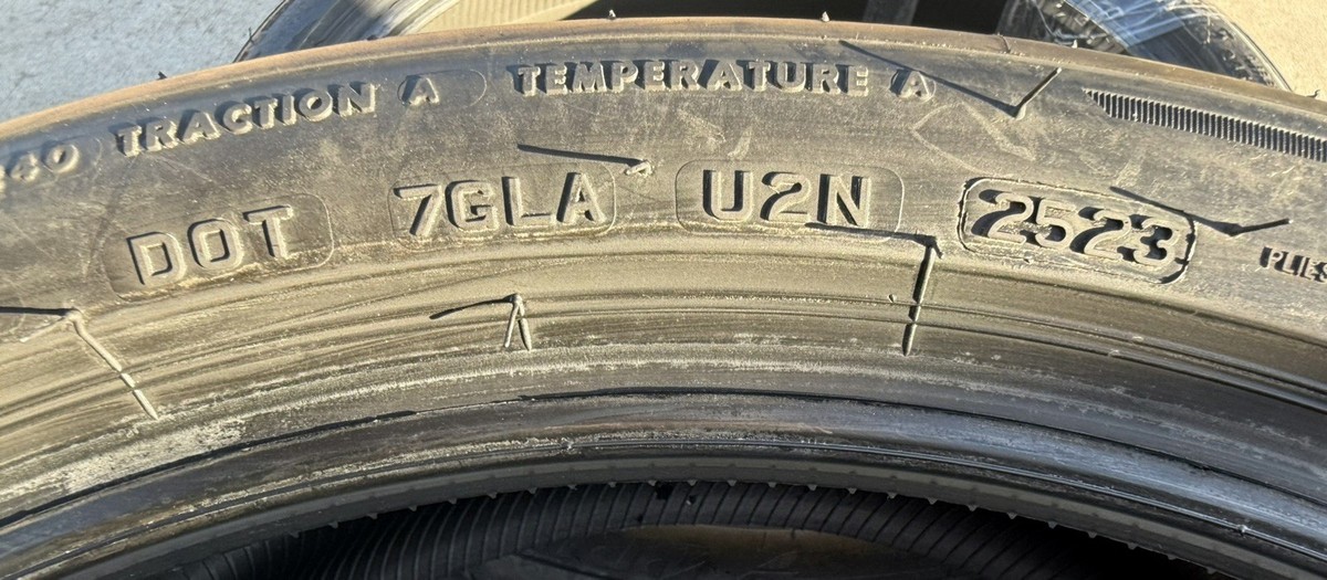 確認用7 Set of TWO BRAND NEW 245/35R20 Bridgestone Potenza S007 Tires