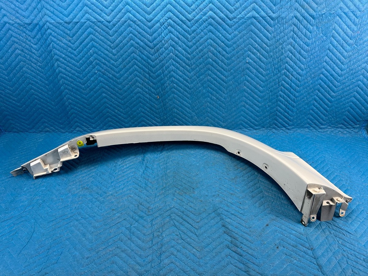 OEM Lexus GX470 Driver's Side Fender Flare Moulding White Pearl