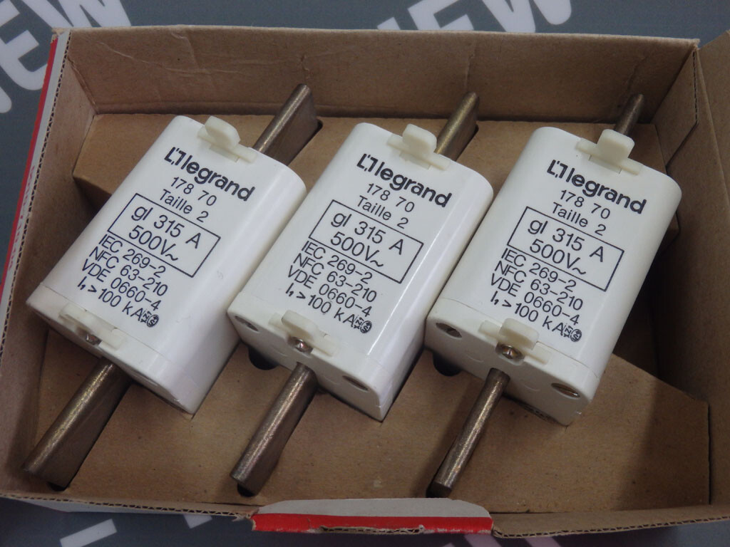 17870-LEGRAND -17870 / Cartucho De Cuchillos Tipo Gi Tamaño 2-315A Nuevo