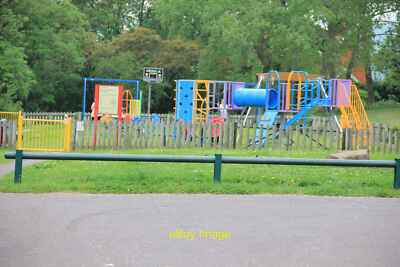 Foto 12x8 Gueen Elizabeth Spielfelder, Spielplatz Cheltenham c2012