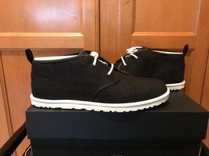 ugg maksim chukka boot