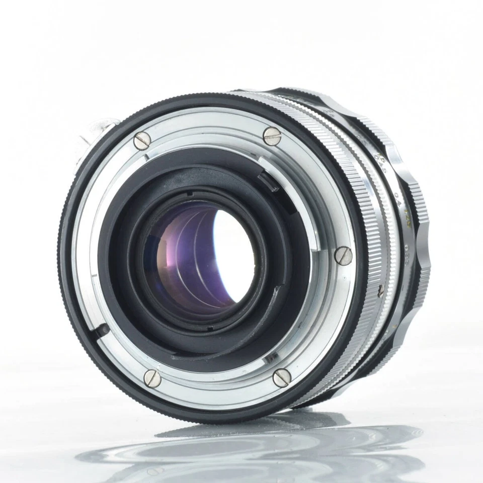 Lente gran angular Nikon NIKKOR-N automática 24 mm F2,8 montura F #M197 Foto 3 de 4