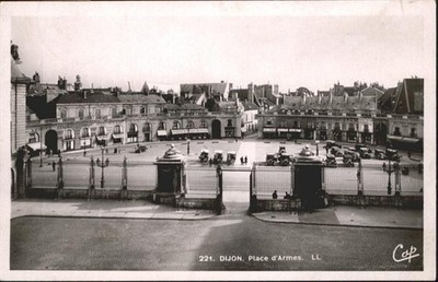 Dijon 21 Dijon Place d_Armes