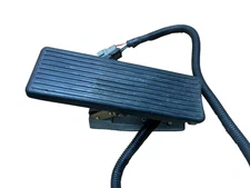 Peterbilt throttle accelerator pedal 16-08999