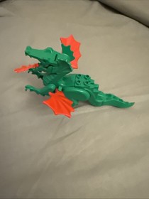 Lego Classic Green Dragon Figure w Red Wings, 6056 6076 6082 6087 Vintage Knight