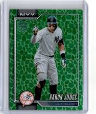 2026 Topps Holiday #1 Aaron Judge Leaves Foil New York Yankees