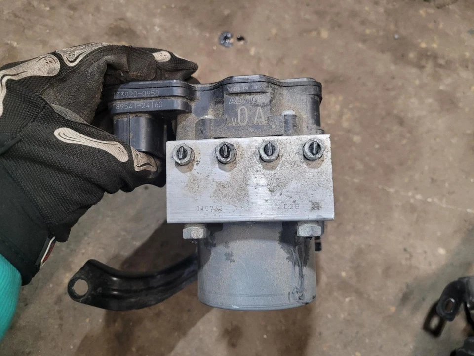 Conjunto de actuador y bomba de pieza de freno antibloqueo para LEXUS RC300 2062719 18-19 Foto 2 de 4