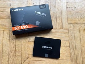 Samsung 860 EVO 250 GB SATA 2,5" Interne SSD, Laufwerk MZ-76E250B/EU in sehr gut