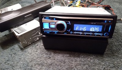 Alpine CDE-152 CD/MP3/USB, Aux Input, Stereo Receiver