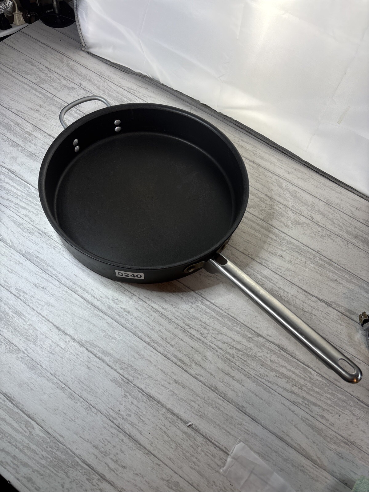 Calphalon 5005 Hard Anodized 5 Quart 12” Saute Pan