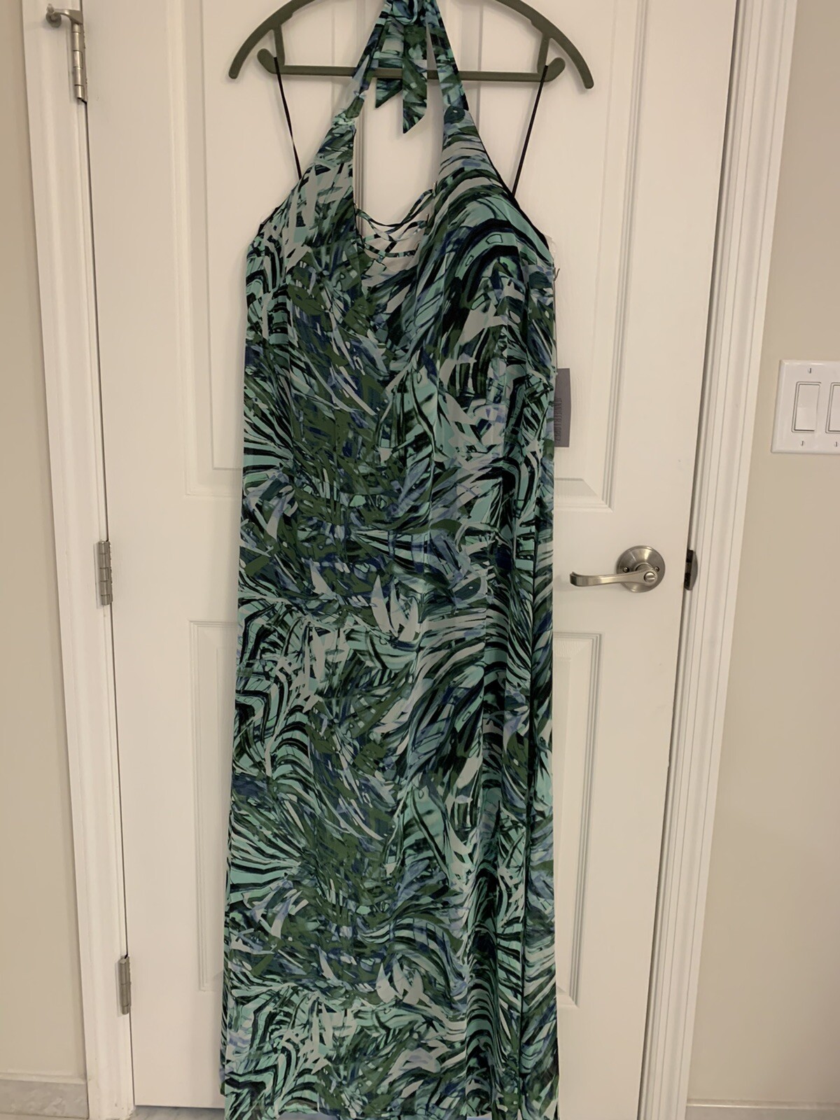 Elegant Lined JLo Sundress with Side Slit Size 18-image