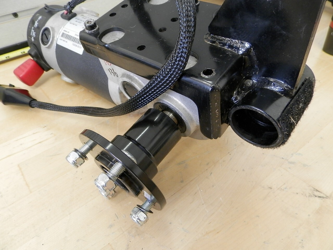 Pihsiang Invacare Motion Concept ROVI X3 power wheelchair RIGHT drive