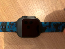 Apple Watch Ultra 49 mm Titan schwarz, Silikon-Armband schwarz, iOS kompatibel