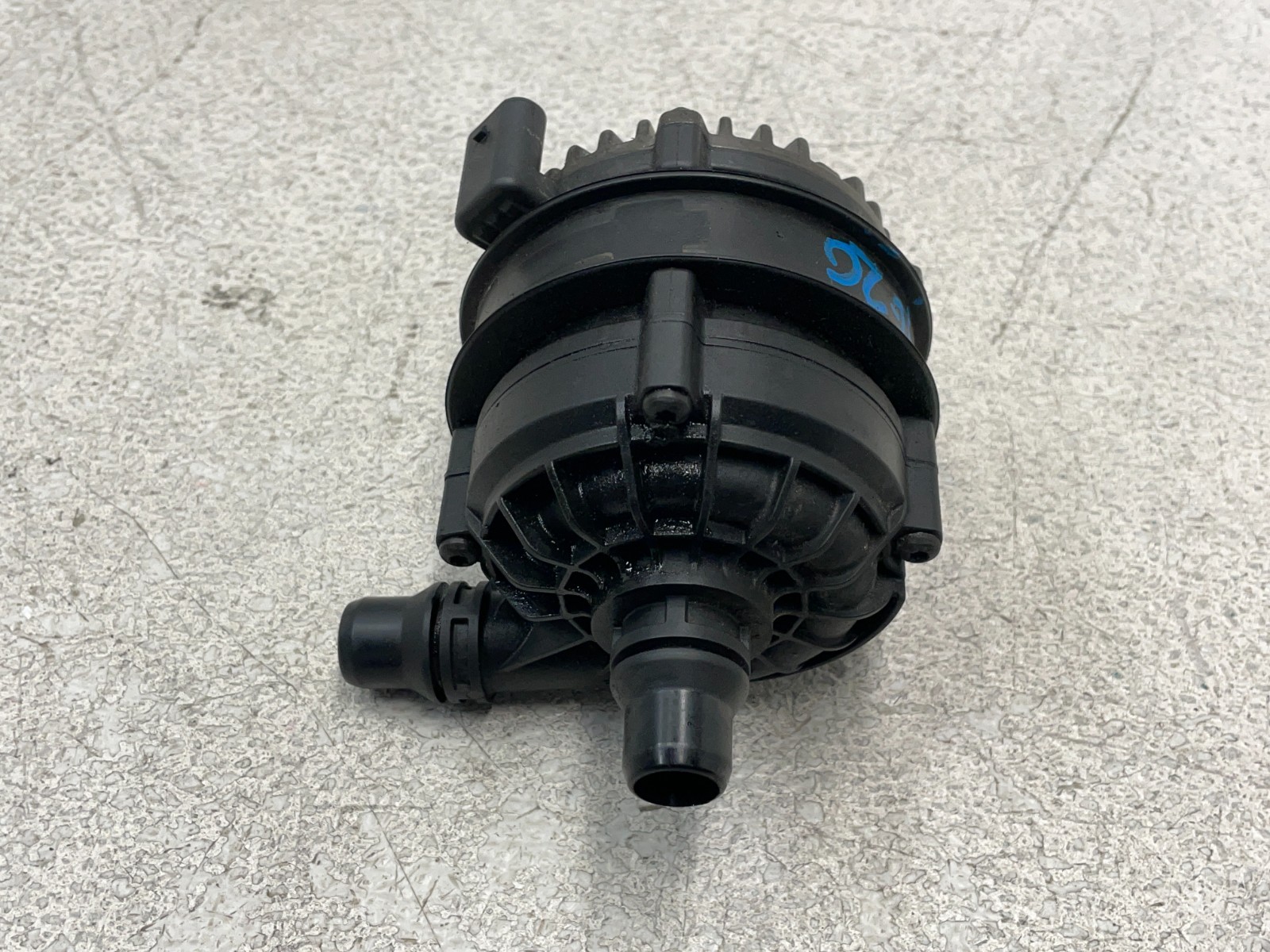 2024 2025 BMW I5 M60 Electric Coolant Water Pump Unit G60 1620 OEM