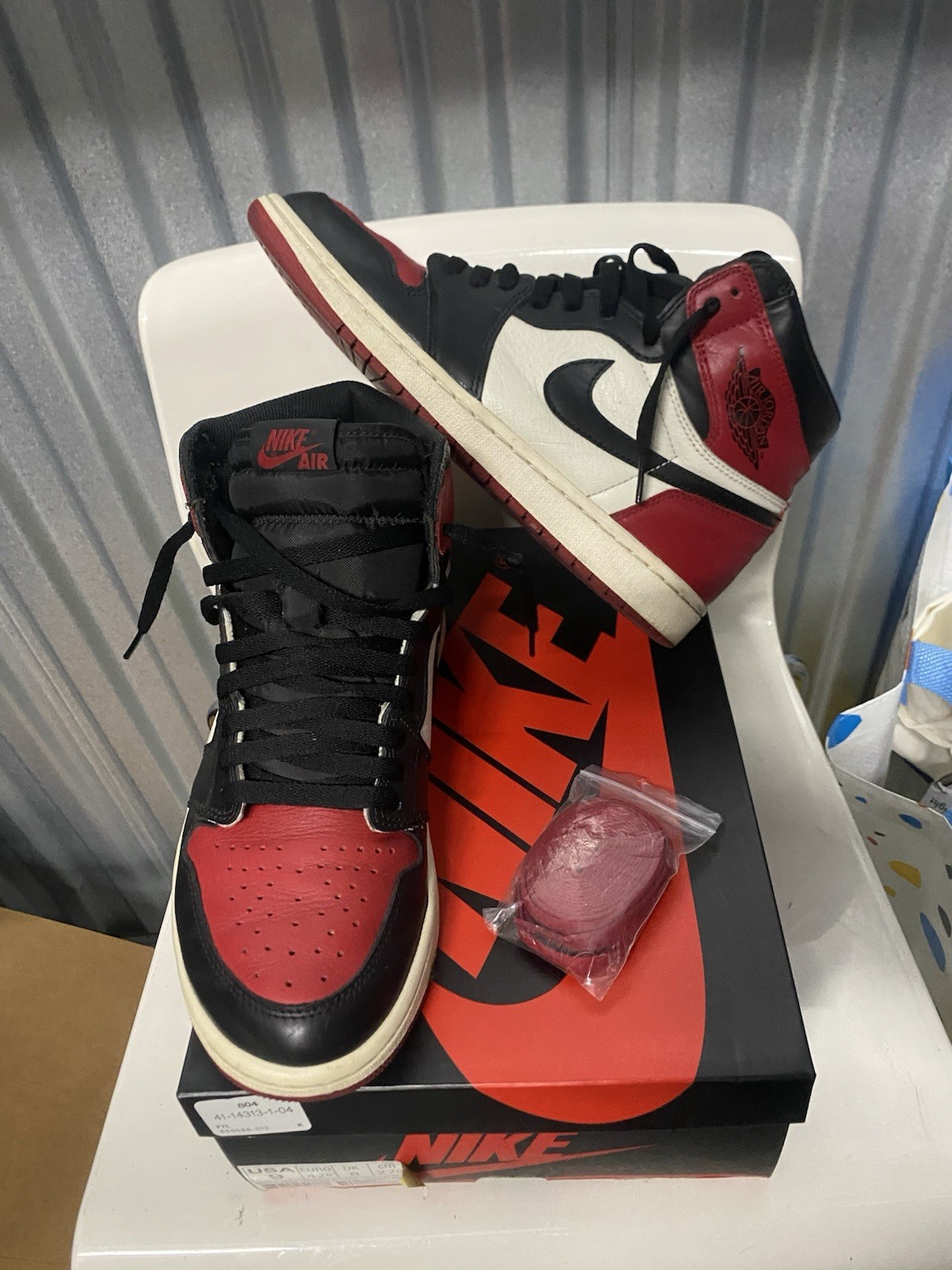 Air Jordan 1 Black Toe Size 9