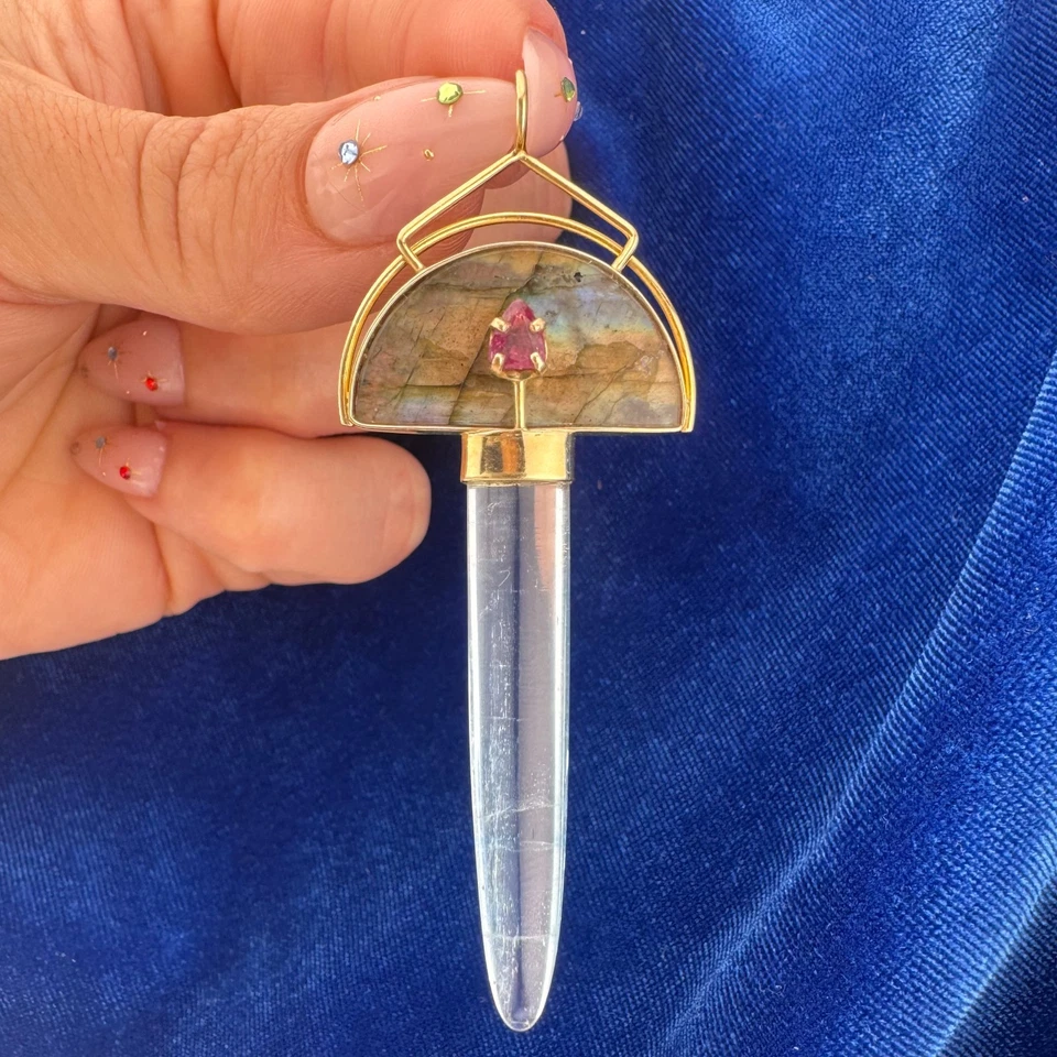 Vintage 14K Gold Sword Pendant w Aquamarine, Labradorite & Red Gemstone 5.2g - Image 2 of 4