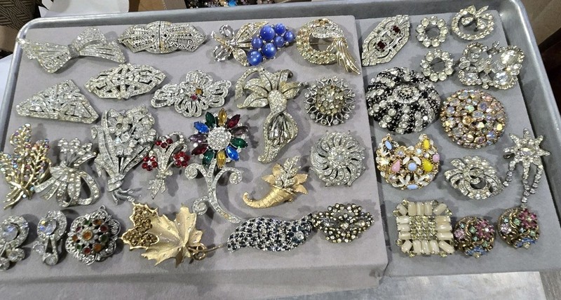 Huge Vintage CRAFT REPAIR Jewelry Lot Pot Metal 30s Some Signed Coro Weiss 
