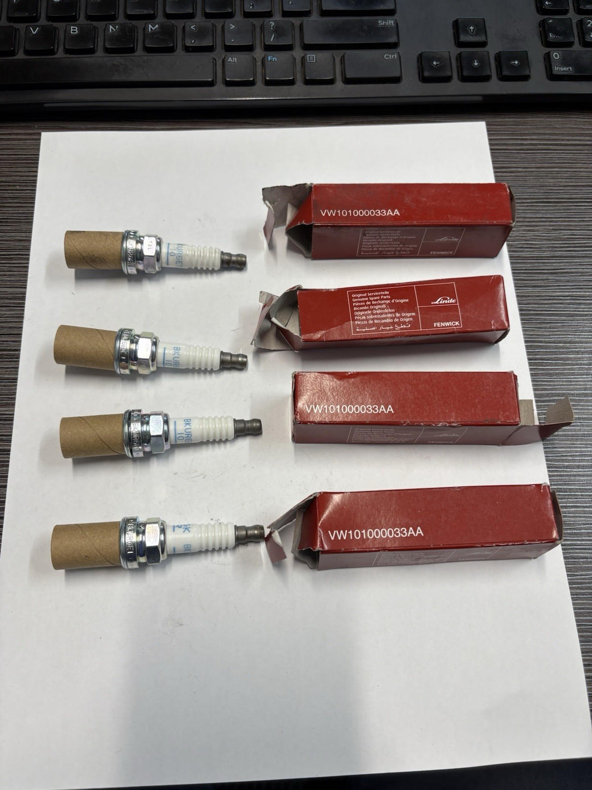 4X New Spark Plug  NGK BKUR6ET-10 LINDE FENWICK VW101000033AA