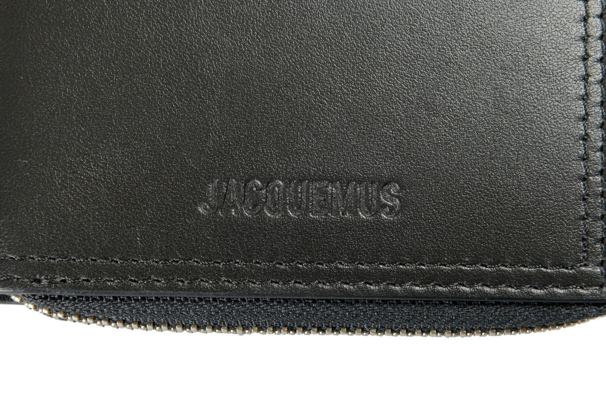 Jacquemus Le Carré Rond Lanyard Square 100% Leather Zip Around