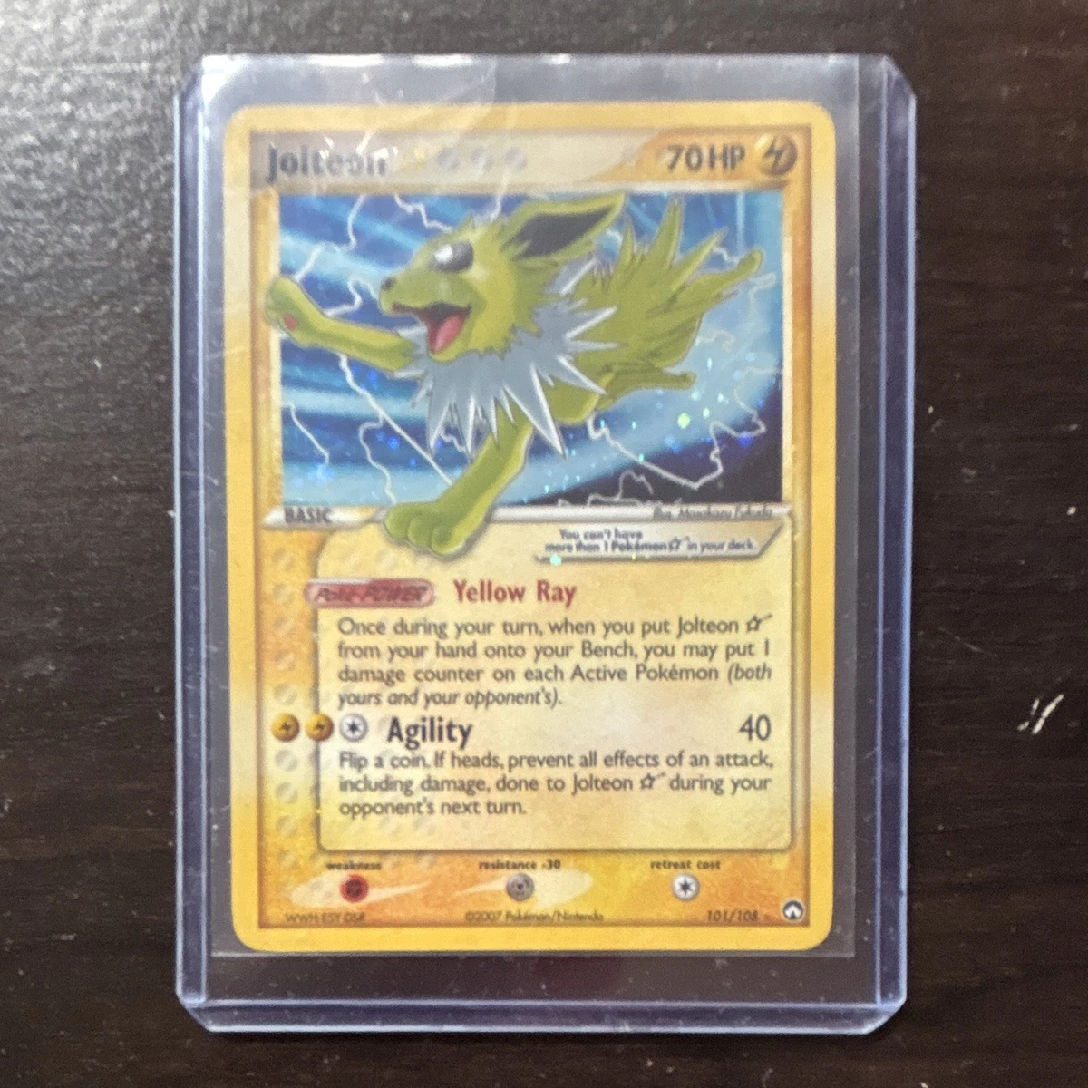 Jolteon Pokémon TCG EX Power Keepers Individual Collectible Card