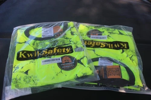 Two Kwik Safety Shirt Size Large ANSI ISEA 107-2015 Class 2    C BOX 11