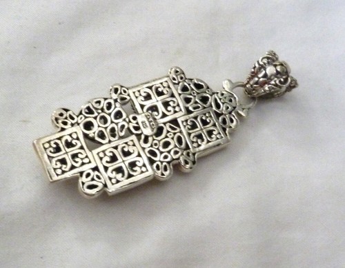 SARDA STERLING SILVER SHIMMERING MYSTIC TOPAZ ORNATE DOTS MEDALLIONS PENDANT - Picture 6 of 8