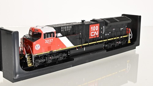 InterMountain ET44AC CN 100 Aniversario 3237 DC/DCC HO Escala | Zustand: Used