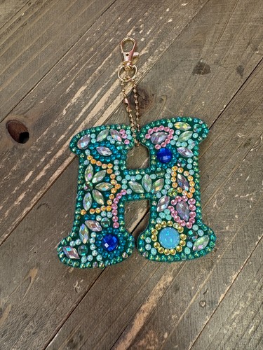Diamond ART Letters of the Alphabet Key chain or Ornaments - Picture 10 of 38
